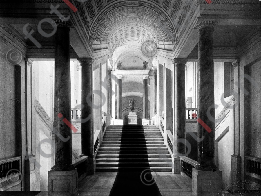Vatikan Bibliothek, Treppenhaus | Vatican library, staircase (foticon-simon-025-047-sw.jpg)